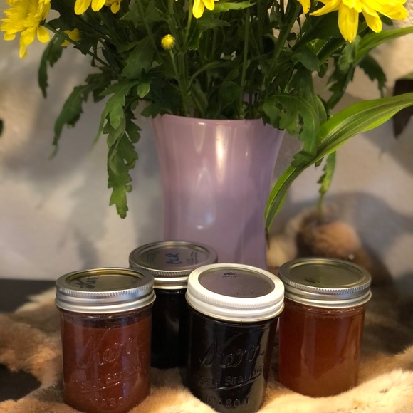 Meet your Posher, Yeli - Picture 1 of 1